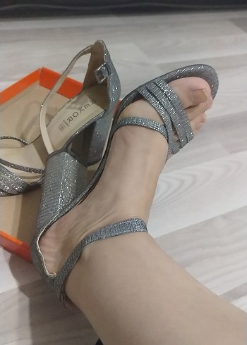 Gri simli  Tokalı Topuklu Kadın Ayakkabı - Görsel 6