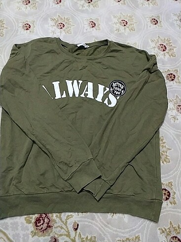 LC Waikiki Bayan sweatshirt 
