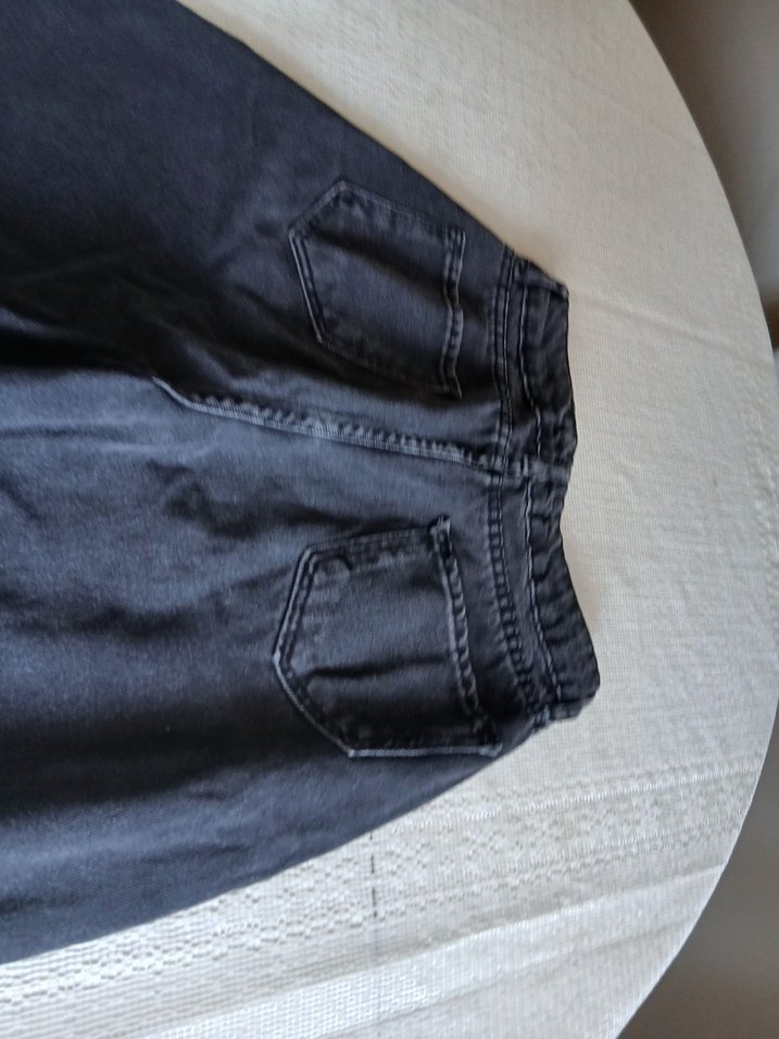 Nakışlı Siyah Düğmeli Salaş Kadın Kot Pantolon - Görsel 4