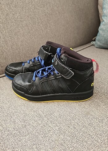 34 Beden Erkek Çocuk Siyah Adidas Spor Bot