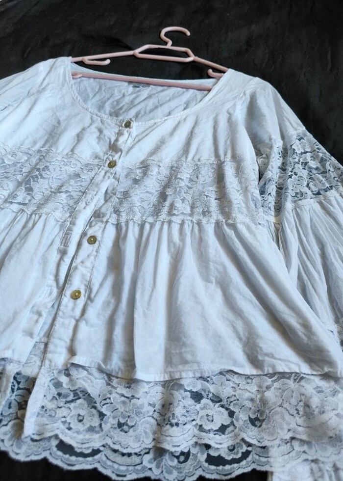 Beyaz gömlek  - Görsel 4