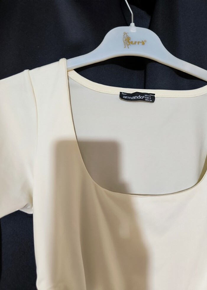  Büzgülü Bluz crop - Görsel 5