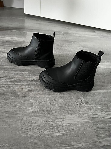 Zara Bebek bot