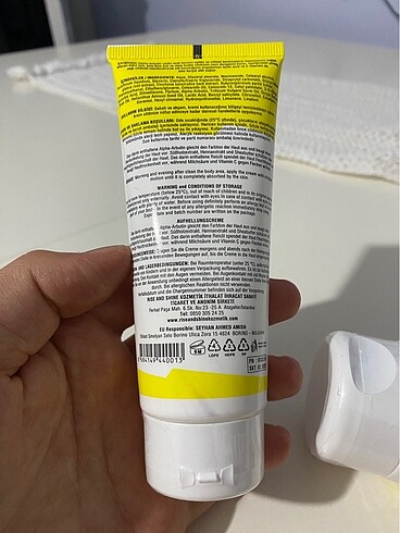 Beden Peeling ve beyazlatıcı krem