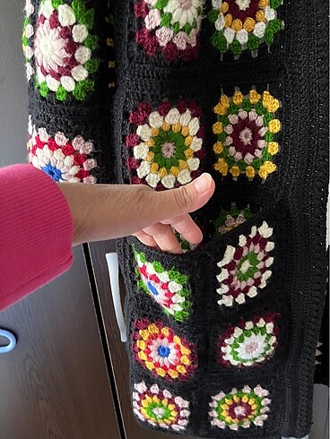 El örgüsü motifli hırka - Görsel 3