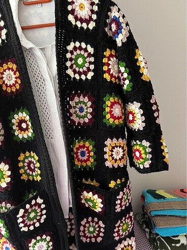 El örgüsü motifli hırka - Görsel 4