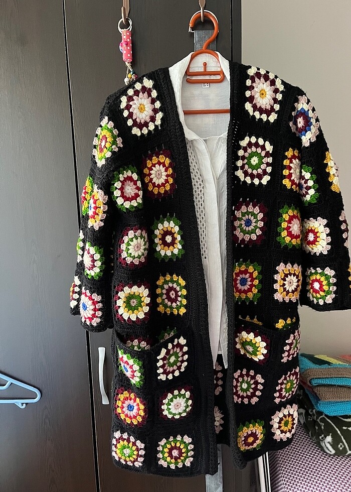 El örgüsü motifli hırka - Görsel 5