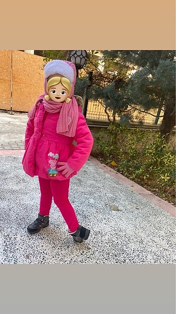 Peppa Pig Karakterli Kız Çocuk Mont