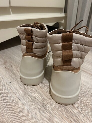 41 Beden camel Renk Ugg bot
