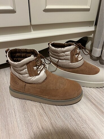 Ugg Ugg bot
