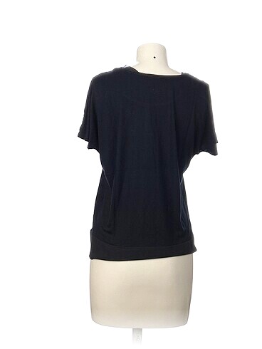 m Beden Koton Bluz %70 İndirimli.