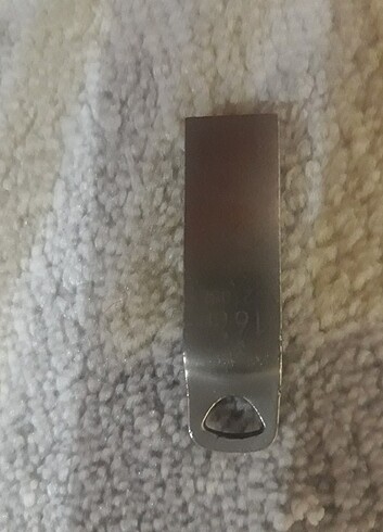 16GB flaş bellek 