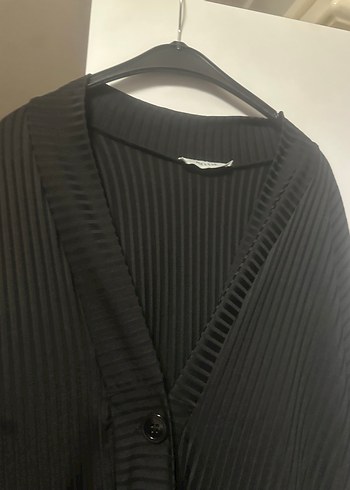 Düğmeli Uzun Siyah Kadın Hırka - Görsel 4