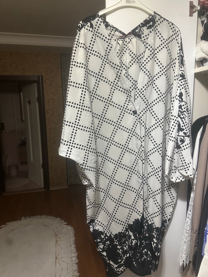 Gri Puantiyeli V Yakalı kimono - Görsel 3