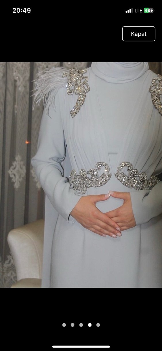 Uzun Kollu Gri İşlemeli Abiye Elbise - Görsel 2