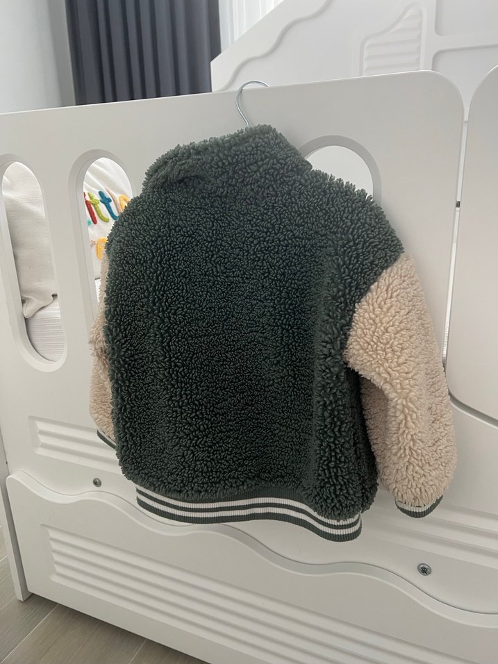 Kapüşonlu Gri Erkek Çocuk Peluş Ceket - Görsel 4