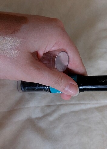Beden Nyx aydinlati kontur stick