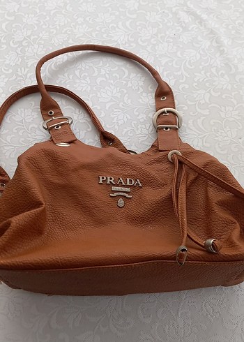 Prada Kahverengi Deri Omuz Cantasi