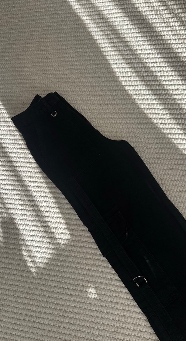 Şık ve Rahat Siyah Düz Paça  Kargo Pantolon — görsel 2/7