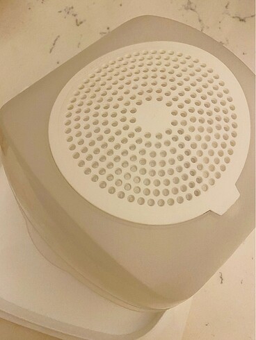 Beden Tupperware peynir kabı