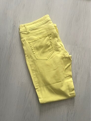38 Beden sarı Renk LCW Pantolon