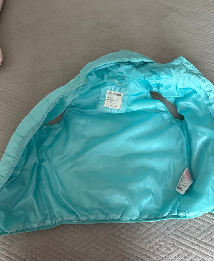 Kız Çocuk Turkuaz Kapüşonlu Şişme Yelek - Görsel 2