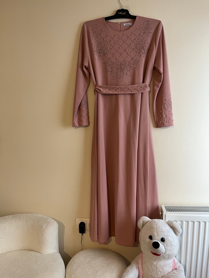 Boncuk İşlemeli Uzun Pembe Kadın Elbise - Görsel 2