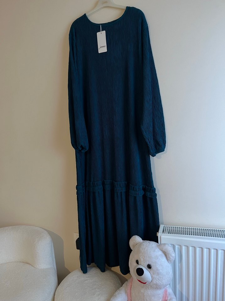 Piliseli Koyu Yeşil elbise - Görsel 2