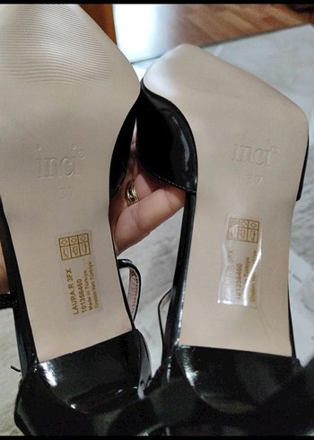 Parlak Siyah Rugan Stiletto - Görsel 4