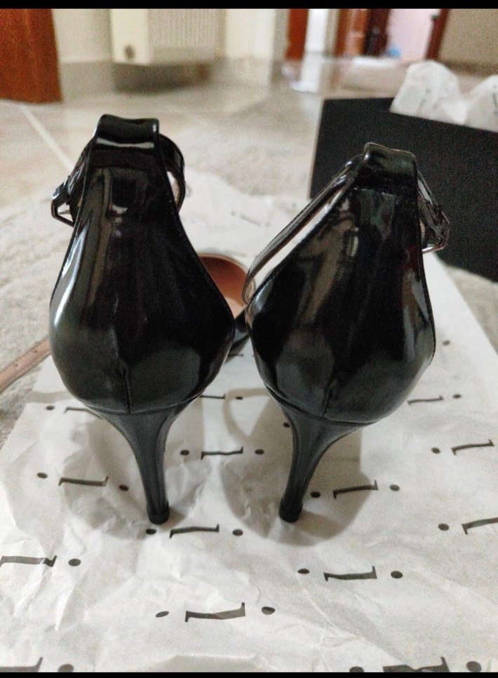 Parlak Siyah Rugan Stiletto - Görsel 3