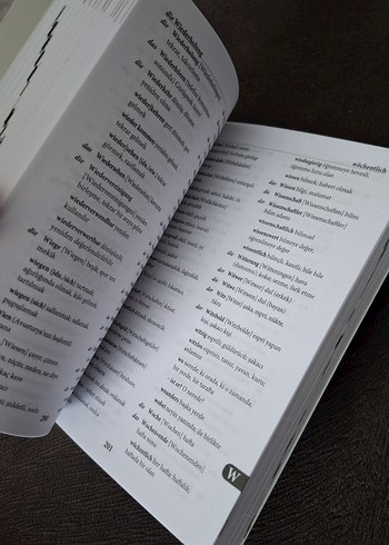 Almanca-Türkçe Cep Sözlüğü 30.000 Kelime - Görsel 4