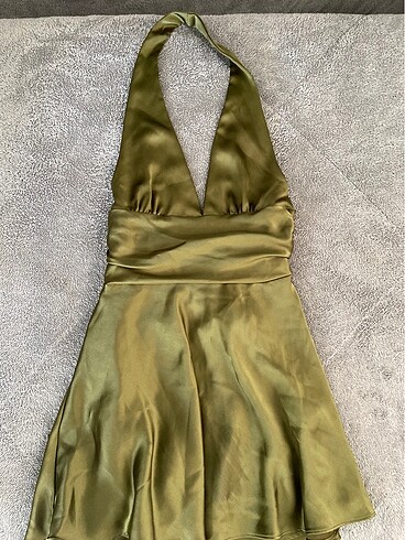 Zara halter yaka saten elbise