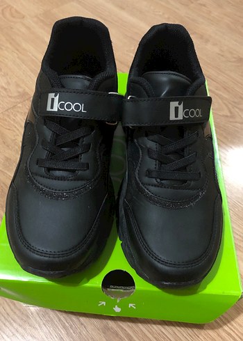 Kız Çocuk Siyah Bağcıklı Spor Ayakkabı - Görsel 3