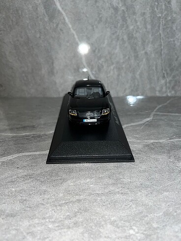  Beden 1:43 Audi TT Coupe, siyah