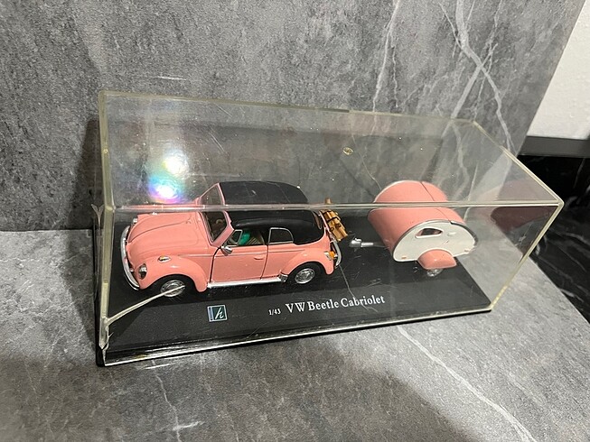 1:43, VW Käfer, Tospağa, Römörklü, pembe