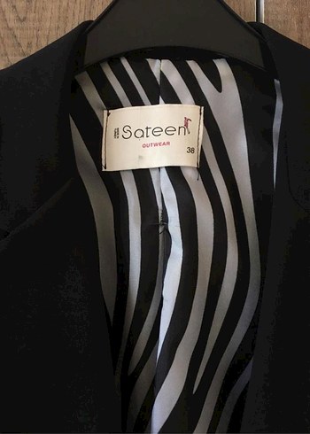 38 Beden siyah Renk Zebra Desenli Siyah Midi Blazer