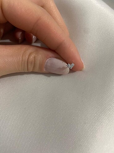 Kalp detaylı Çelik piercing