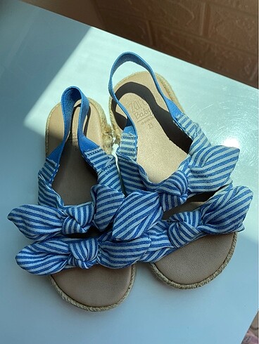 Zara kız bebek sandalet