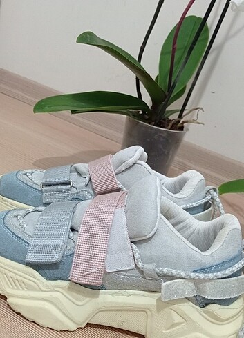 36 Beden 5cm yeni sağlam çok tatlı renkte spor ayakkabı (inan ayakkabı) ç