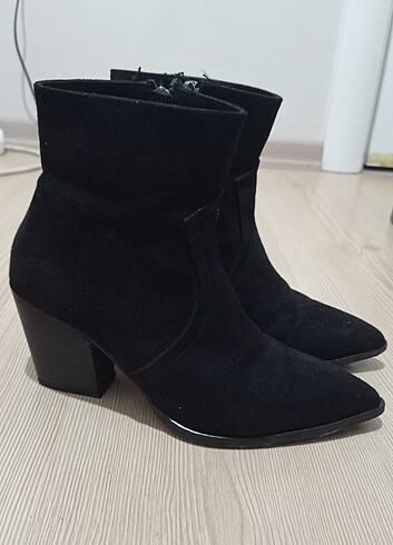 Bershka Süet Bot