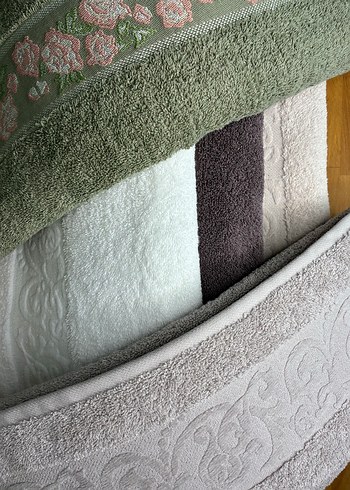 Çağdaş Stil Düz 5 Adet Havlu - Görsel 3