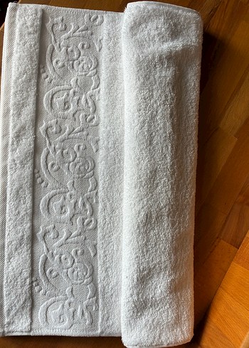 Nakışlı Beyaz Banyo Havlusu - Görsel 4