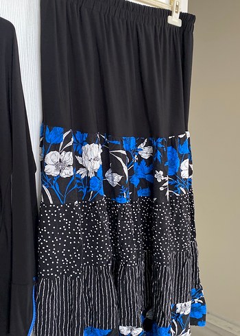 Mavi Çiçek Desenli Piliseli Uzun Etek - Görsel 5