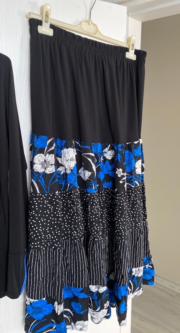 Mavi Çiçek Desenli Piliseli Uzun Etek - Görsel 5