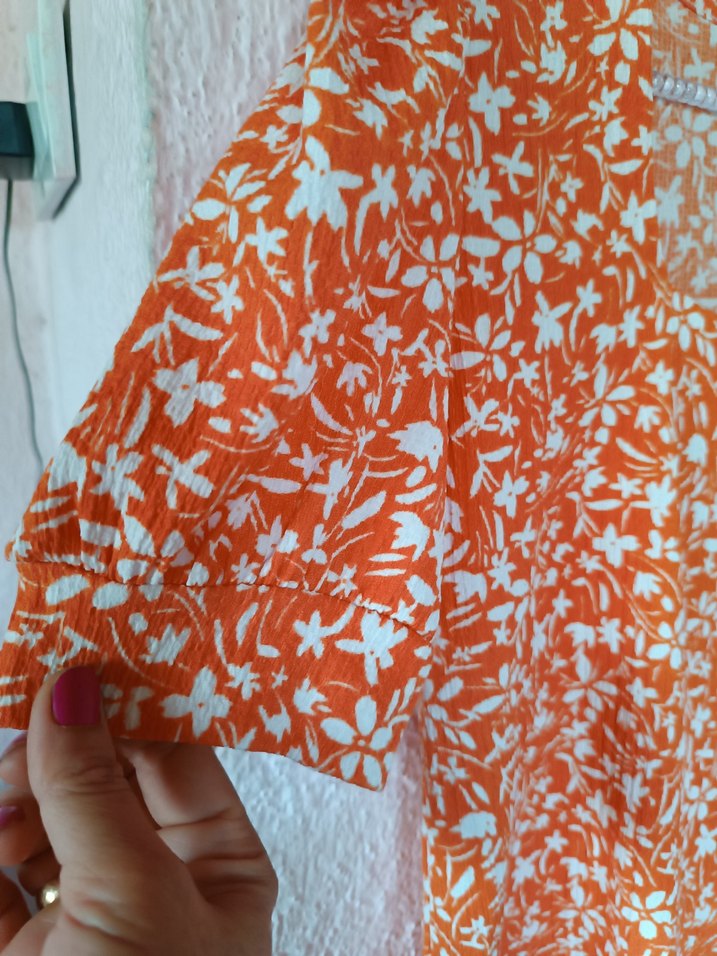 Turuncu Çiçek Desenli Bluz - Görsel 3