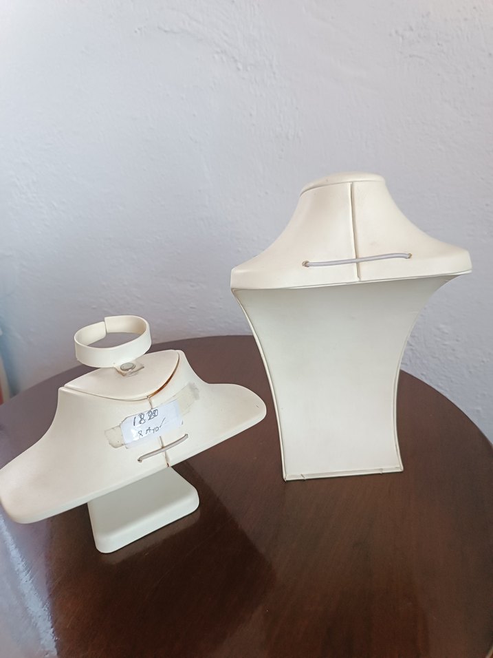 Beyaz takı sergileme mankeni - Görsel 2