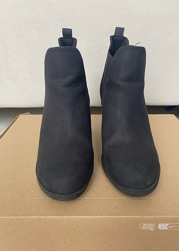 H&M Süet Topuklu Kadın Bot - Görsel 2