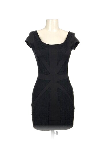Bershka Mini Elbise %70 İndirimli.
