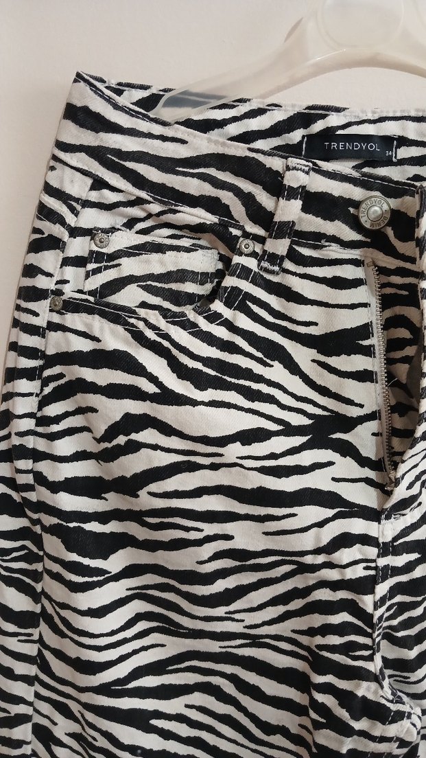 Zebra Desenli Kadın Pantolon - Görsel 2