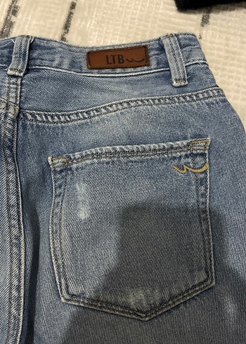 Kadın Mavi Kemerli Mini Denim Şort - Görsel 6